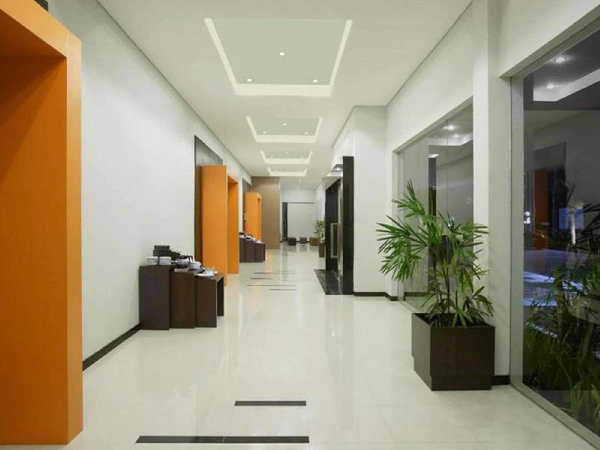 Hotel Santika Palu Extérieur photo